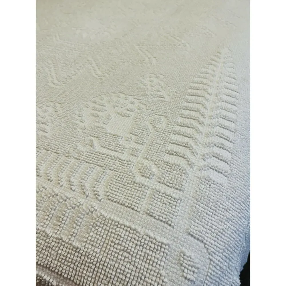 Vintage Chenille Bedspread Blanket Fringe White Cotton Cottage 120